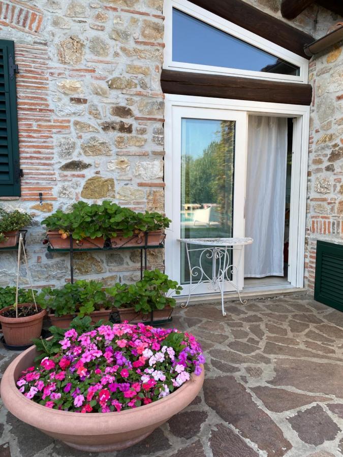 Willa Casa Pietra Del Sole Lukka Zewnętrze zdjęcie