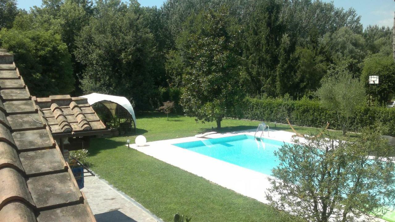 Willa Casa Pietra Del Sole Lukka Zewnętrze zdjęcie